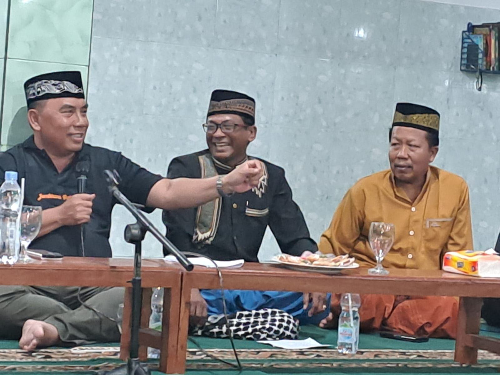 podiumnews.com-Bupati Jembrana Serahkan Hibah Tanah Masjid Al-Hijrah
